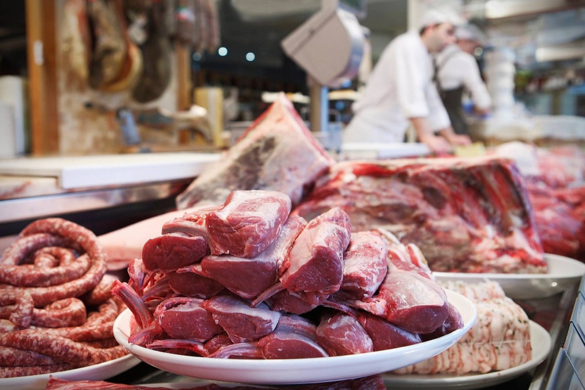 Ispezione di carne cruda fresca per sicurezza alimentare